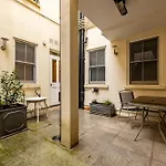 Large 4-Bed 8-Guests W Patio 1841 House Paddington