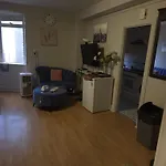 Homey Bedroom Flat Center London