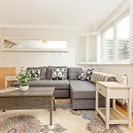 Unique 2Br Duplex, Garden & Parking, 7Min Woodgreen St