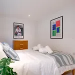 Neoteric Home Wimbledon Village