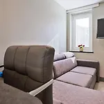 Stylish 1-Bedroom Escape