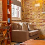 Historic Detached House With Private Courtyard