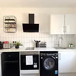 Studio Flat In Old Street 6