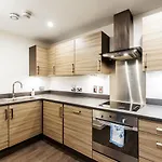 Cosy Room In London City Center