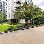 Cosy Room In London City Center