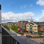 Last-Minute Specials L Modern House L Wembley Stadium Location, Free Parking, 5 Min To Brent Cross West Station, Sleeps Up To 6 L Elevate Living Estates Short Lets Cricklewood & Brent Cross