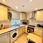 Edgware Road Beautiful Family Apartment