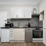 XX - Fitzrovia Modern Apartments