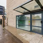 Blueground Limehouse Near Shopping Dining Lon-535