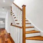 Elegant & Spacious House 3Br 3Ba Balcony Patio