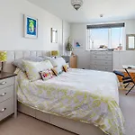 Charming 2 Bedrooms At Langdon Park Dlr