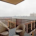 Luxury Living With City Views With Pool And Gym Ac