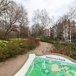 Relaxing 1-Bed Haven Near Battersea Park