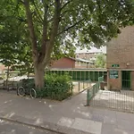 Spacious 2 Bed Flat In Swiss Cottage In Hampstead