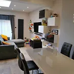 Simonas House