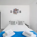 Harlesden, London - Stylish Two-Bedroom Apartment