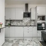 Harlesden, London - Stylish Two-Bedroom Apartment