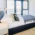 Impeccable 1-Bed Apartment In London