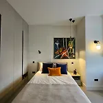 2-Bedroom Apartment In West Kensington