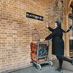 Platform 9 3/4 By Condokeeper