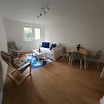 Modern Flat Near Central London!