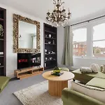 Modern 3Br In Central London, Huge Terrace & Sleeps 10