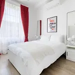 Luxury 4 Bedroom Apartment In Central London