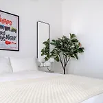 Luxury 4 Bedroom Apartment In Central London