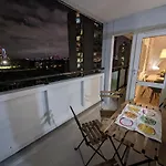 Panoramic View Two-Bedroom Central London Flat