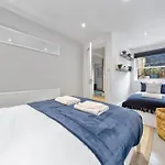 Cosy Two Bedroom Luxury Living - Central London Hideaway Cottage Paddington & Westminster