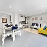 Cosy Two Bedroom Luxury Living - Central London Hideaway Cottage Paddington & Westminster