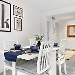 Cosy Two Bedroom Luxury Living - Central London Hideaway Cottage Paddington & Westminster