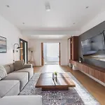 Upscale House In Acton East