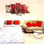 A Brand New Flat With 3 Bedrooms & 3 Baths In Zone 1 Angel For Max 9 Ppl