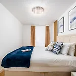Modern 4 Bed Flat Prime Central London Location