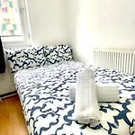 Cozy Room In London 1 Stop To Liverpool Street