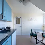 Newly Refurbished Double Room Camden Town