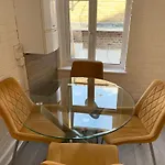 New! Supreme Apartment - Near Tube Stations