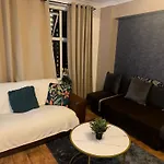 Luxury Studio Marble Arch Can Fit Up To 4 Guests
