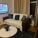 Luxury Studio Marble Arch Can Fit Up To 4 Guests