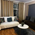 Luxury Studio Marble Arch Can Fit Up To 4 Guests
