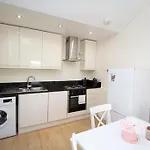 Lovely 1-Bedroom Flat In London Near Blackhorse Rd