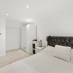 Cosy Split-Level 3Br Flat In Crystal Palace