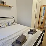 Bros Inn Hotel