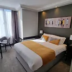 Lancaster Hall Hotel