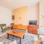 Charming Homely 3 Bedroom Flat In London