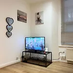 Kensington Studio Apartment In Central London