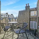 Exceptional 4 Bedroom House Paddington Station!
