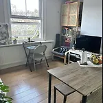 Lovely 1Br Flat Near Notting Hill & Kensalrise