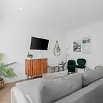 Stylish Apartments - Hyde Park